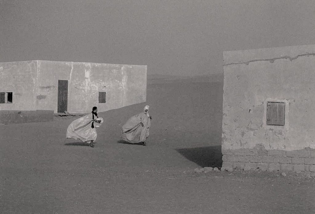 Reportage de Michel Gauthier photographe en Afrique Mauritanie désert maisons